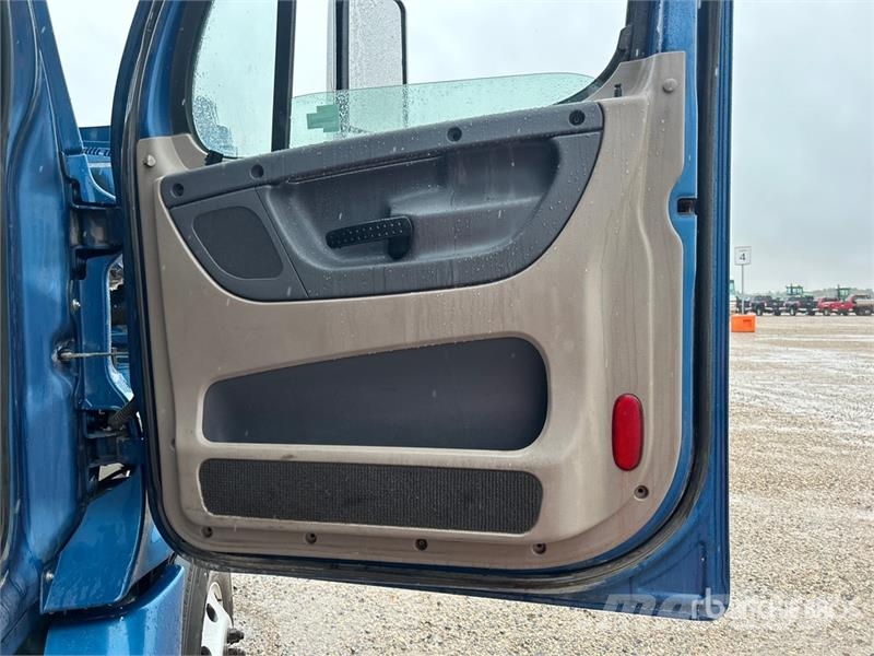 Freightliner Cascadia 125 6x4 T/A Sleeper Truck Tractor Motrici e Trattori Stradali