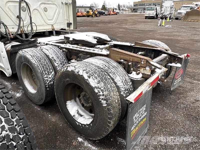 Freightliner Cascadia 125 6x4 T/A Sleeper Truck Tractor Sattelzugmaschinen