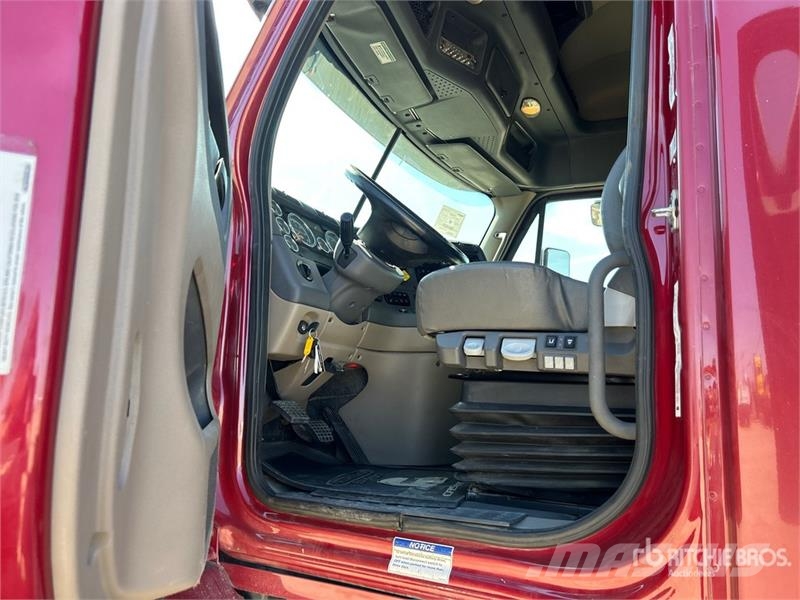 Freightliner Cascadia 113 Prime Movers