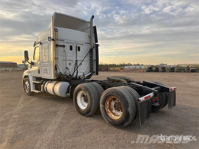 Freightliner Cascadia 125 Тягачі