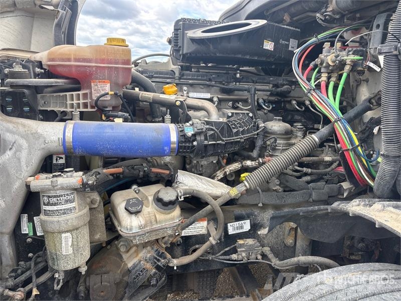 Freightliner Cascadia 126 6x4 T/A Sleeper Truck Tractor Dragbilar