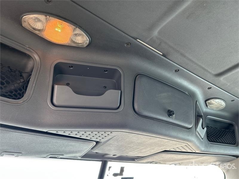 Freightliner Cascadia 125 曳引機組件