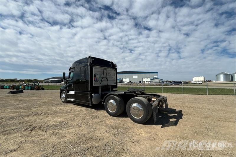Freightliner Cascadia 126 6x4 T/A Sleeper Truck Tractor Τράκτορες