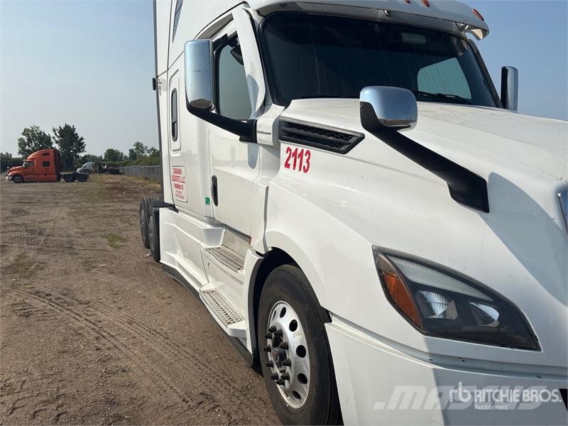 Freightliner Cascadia 113 Vilcēji