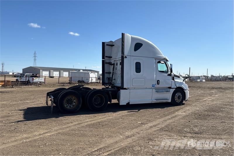 Freightliner Cascadia 113 Тягачі