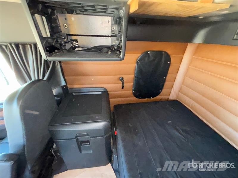 Freightliner Cascadia 126 6x4 T/A Sleeper Truck Tractor Седельные тягачи