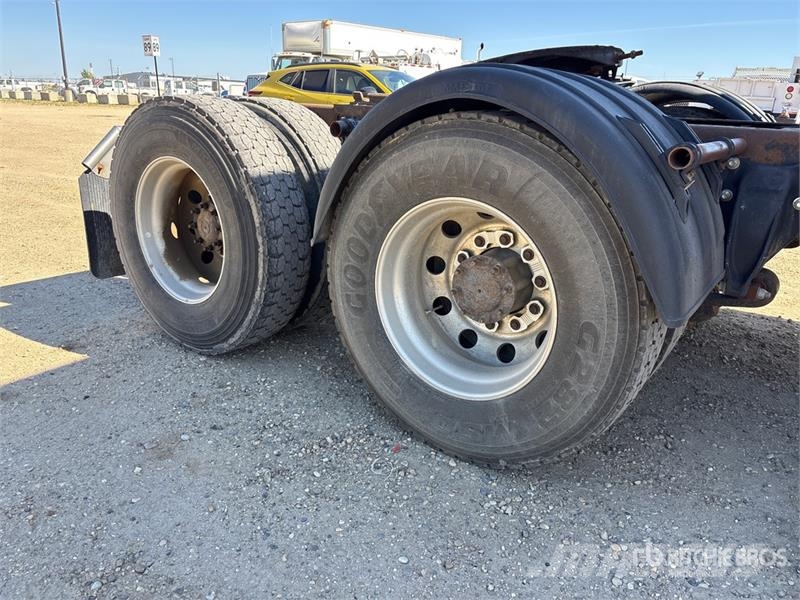 Freightliner Cascadia 113 Truck Tractor Units