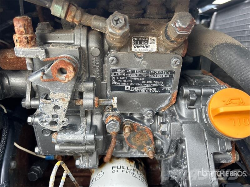 Freightliner Cascadia 126 6x4 T/A Sleeper Truck Tractor (Inoper وحدات الجر