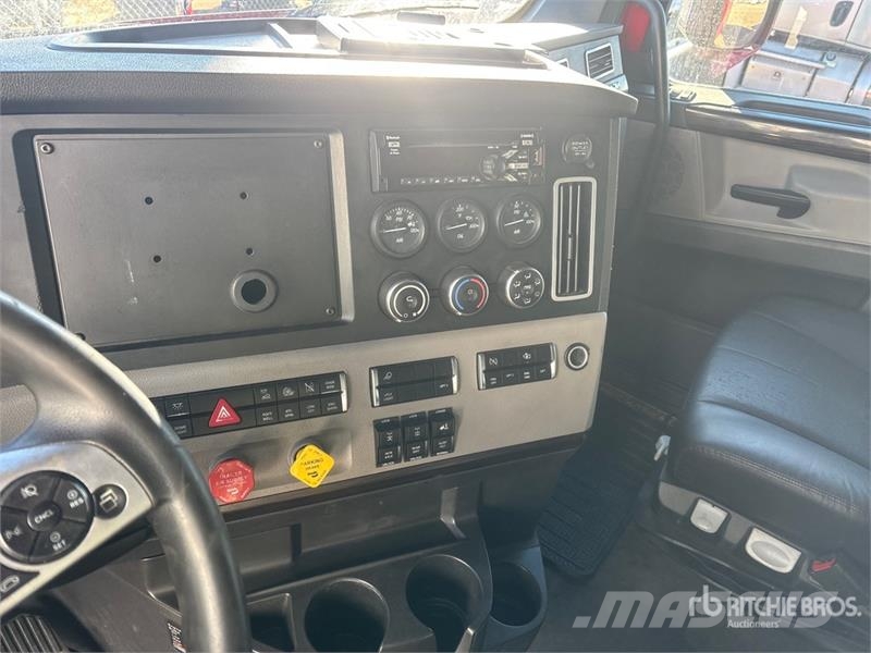 Freightliner Cascadia Electric 6x4 T/A Sleeper Truck Tractor (I Sattelzugmaschinen