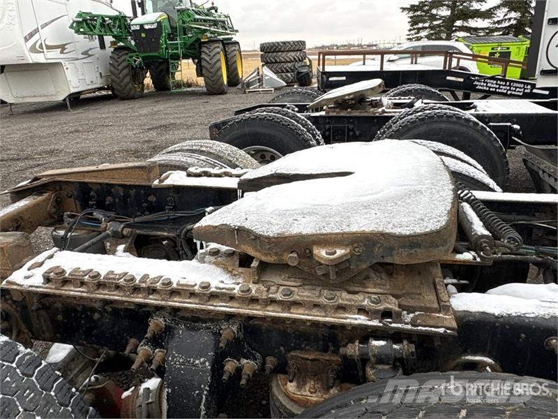 Freightliner Cascadia 125 6x4 T/A Sleeper Truck Tractor Sattelzugmaschinen