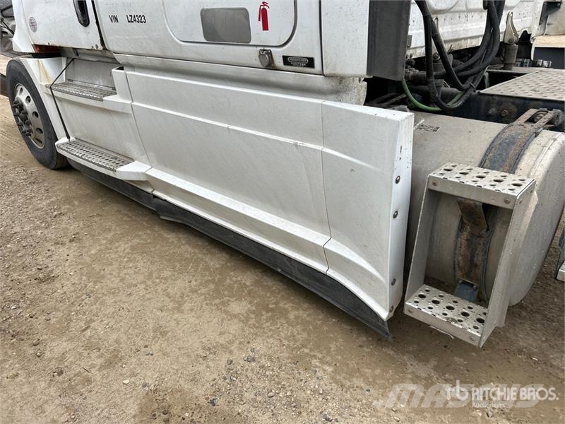 Freightliner Cascadia 126 6x4 T/A Sleeper Truck Tractor Truck Tractor Units