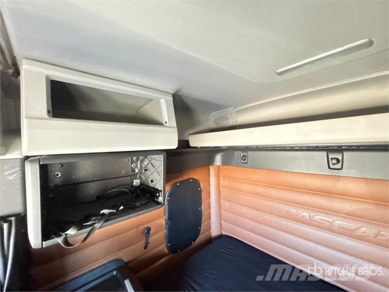Freightliner Cascadia 126 Tractor Units