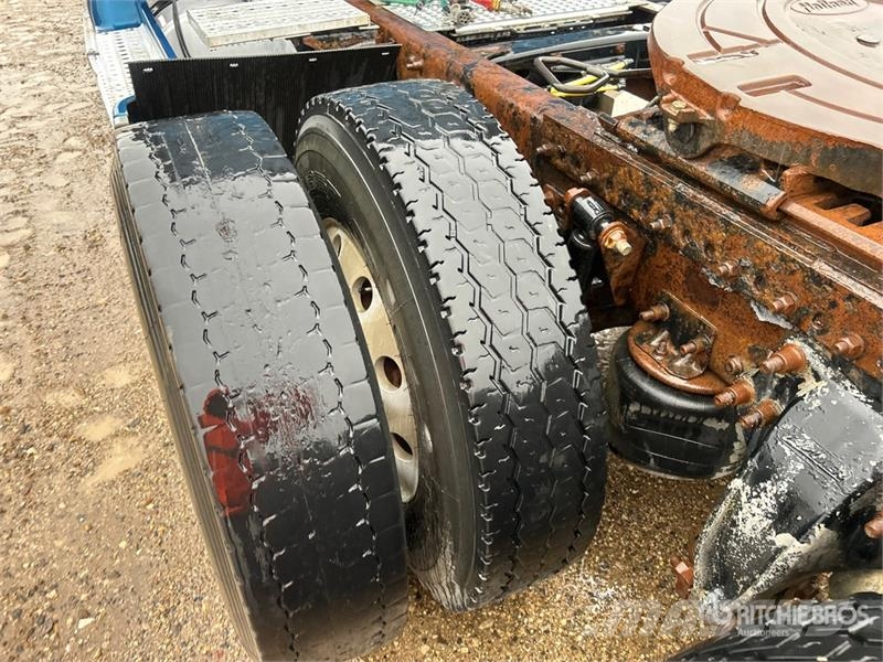 Freightliner Cascadia 125 6x4 T/A Sleeper Truck Tractor Motrici e Trattori Stradali