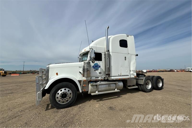 Freightliner Classic 120 Truck Tractor Units