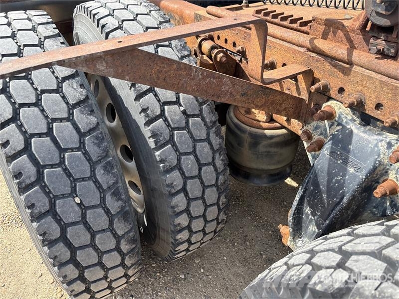 Freightliner Classic 120 Truck Tractor Units