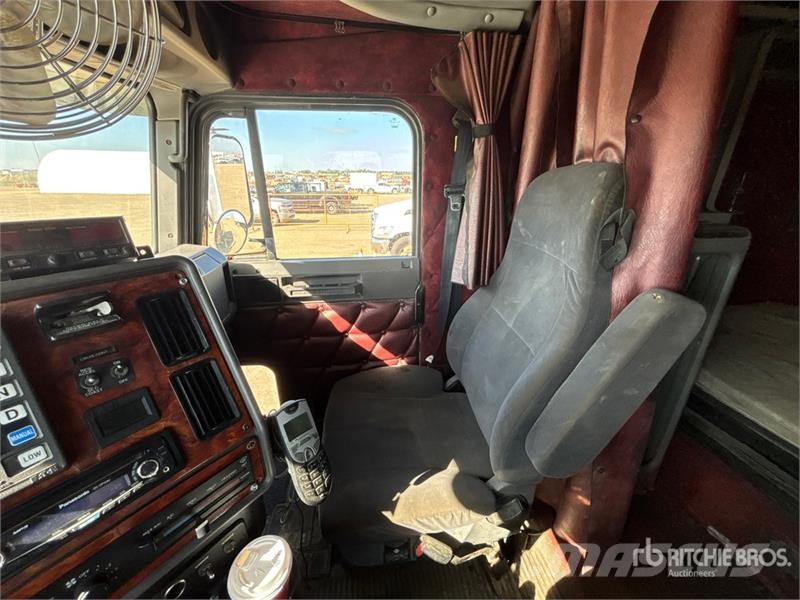 Freightliner Classic 120 Vetopöytäautot