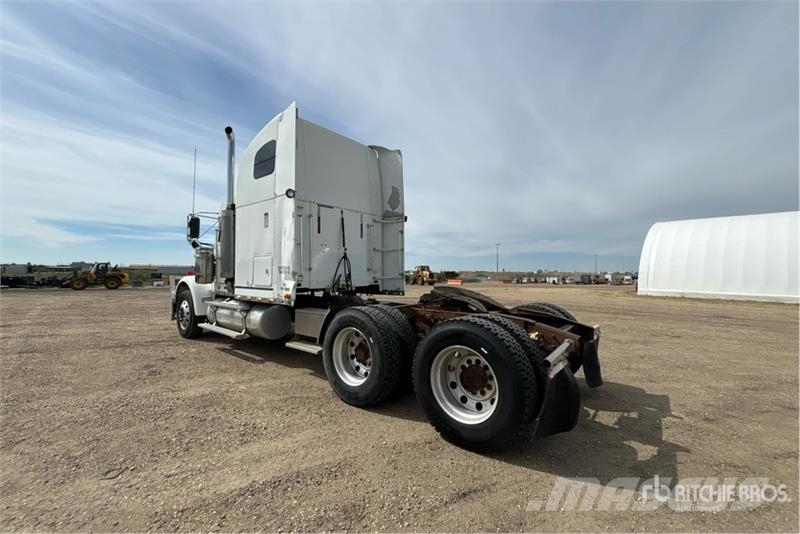 Freightliner Classic 120 Truck Tractor Units