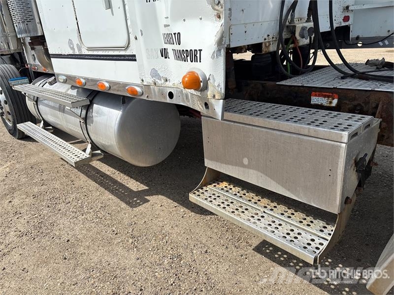 Freightliner Classic 120 Truck Tractor Units