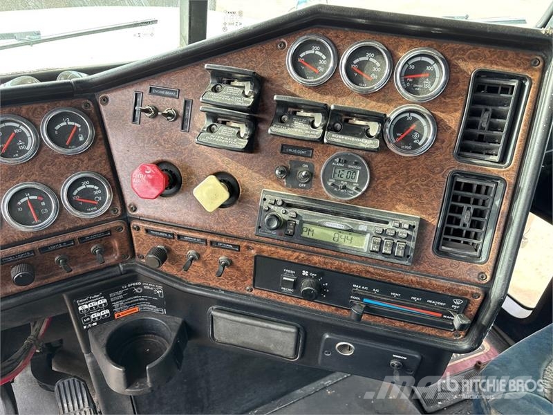 Freightliner Classic 6x4 Texas Bed Winch Truck Puksiirid