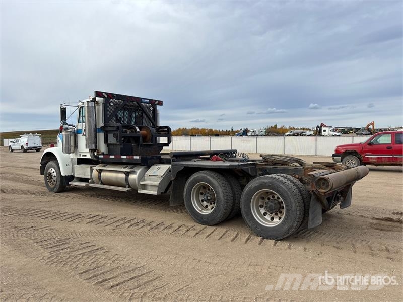 Freightliner Classic 6x4 Texas Bed Winch Truck Puksiirid