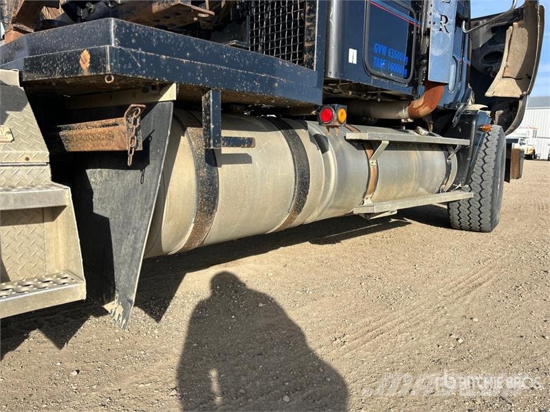 Freightliner Columbia 8x6 Sleeper Winch Truck Bergingsbiler