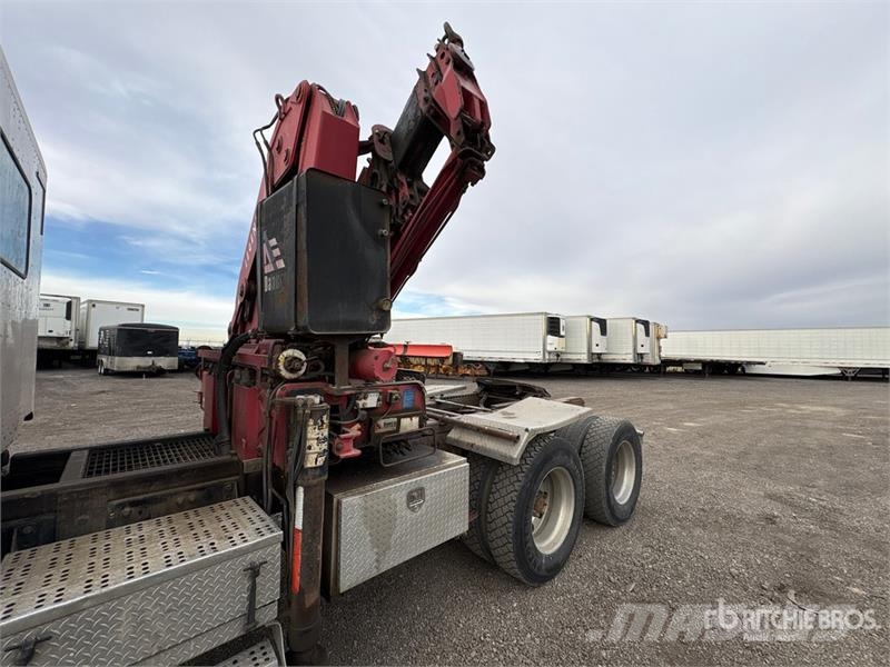 Freightliner Columbia Автокрани