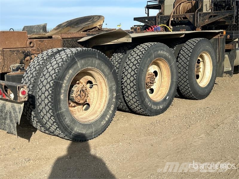 Freightliner Columbia 8x6 Sleeper Winch Truck Bergingsbiler