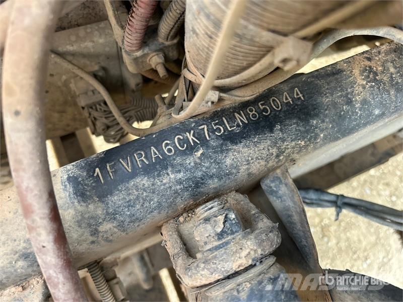 Freightliner Columbia 8x6 Sleeper Winch Truck Bergingsbiler