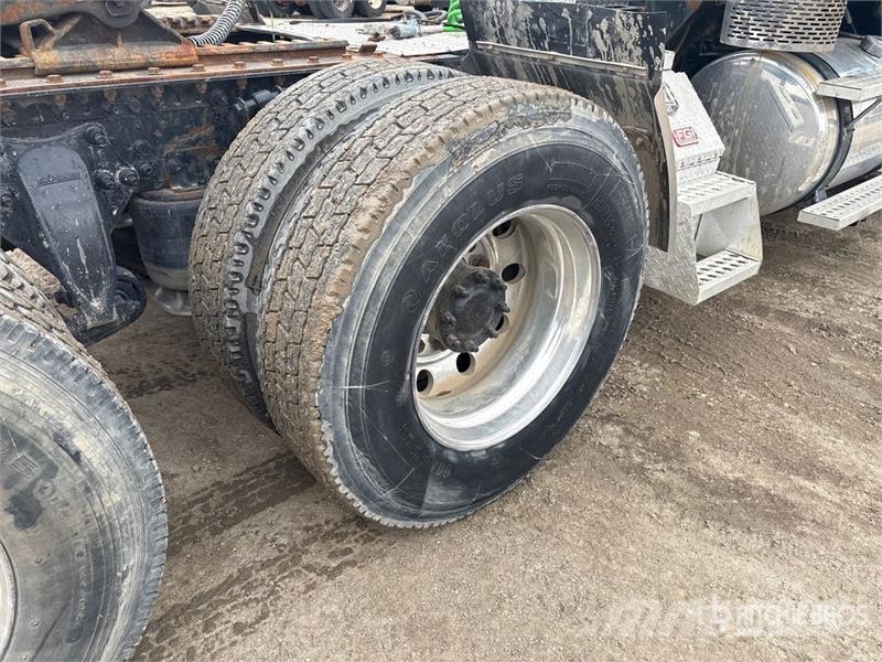 Freightliner Columbia 112 Sadulveokid