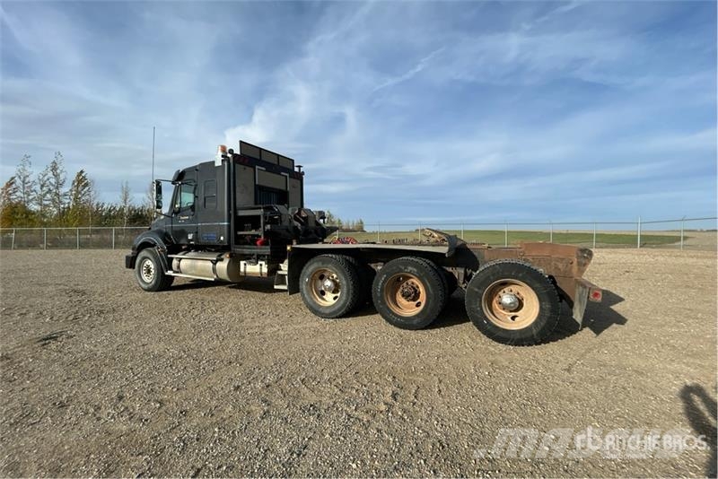 Freightliner Columbia 8x6 Sleeper Winch Truck Bergingsbiler