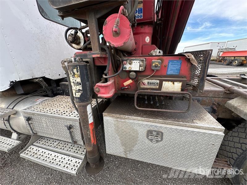 Freightliner Columbia Автокрани