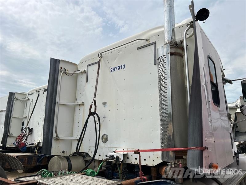 Freightliner Columbia 120 Tractor Units