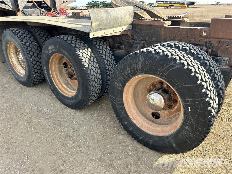 Freightliner Columbia 8x6 Sleeper Winch Truck Bergingsbiler