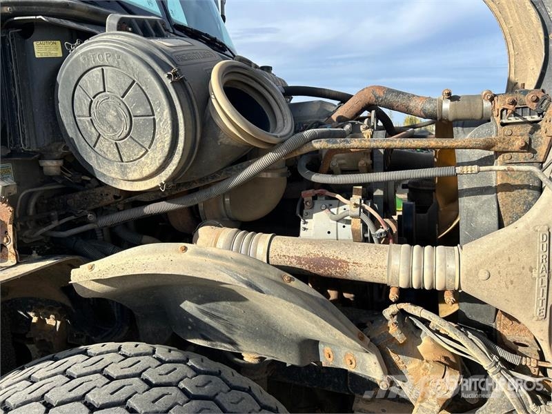 Freightliner Columbia 8x6 Sleeper Winch Truck Bergingsbiler