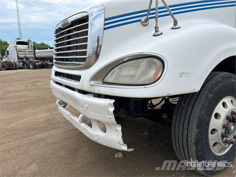 Freightliner Columbia 120 Tractor Units
