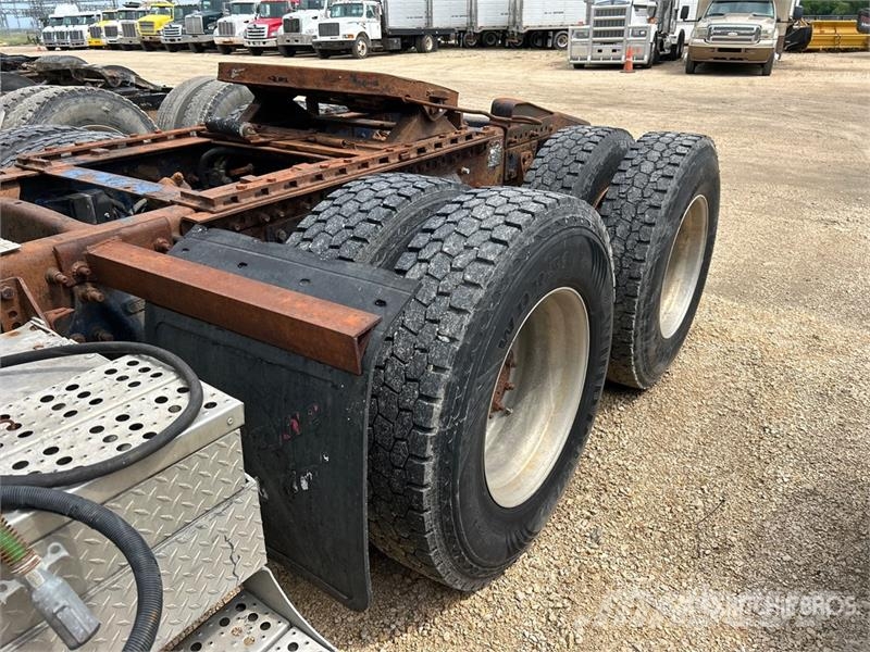 Freightliner Columbia 120 Tractor Units