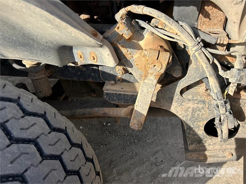 Freightliner Columbia 8x6 Sleeper Winch Truck Bergingsbiler