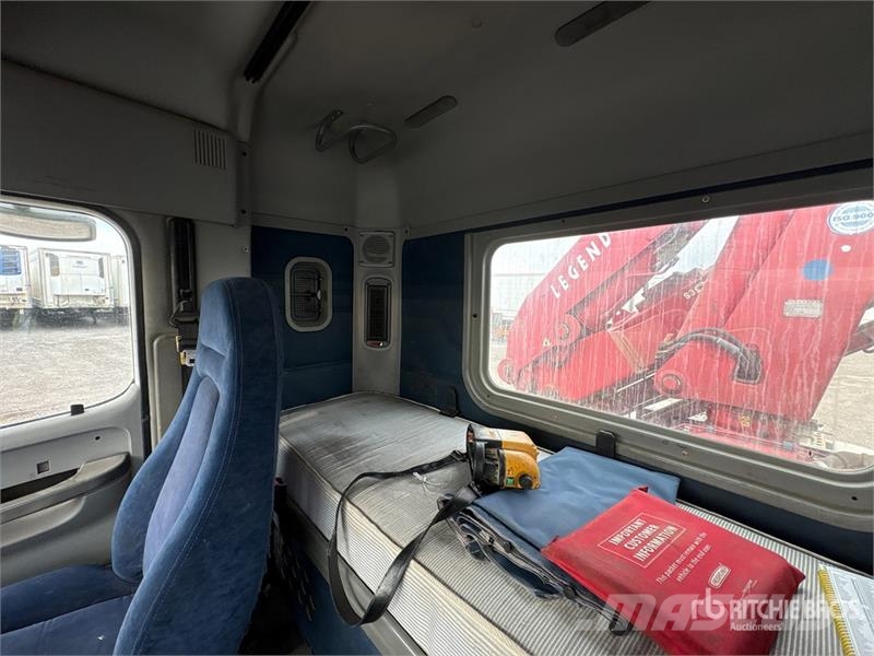 Freightliner Columbia Автокрани