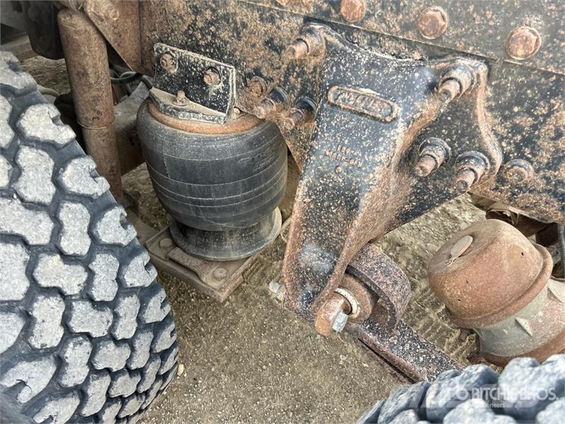 Freightliner Columbia 8x6 Sleeper Winch Truck Bergingsbiler