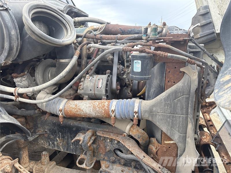 Freightliner Columbia 112 Sadulveokid