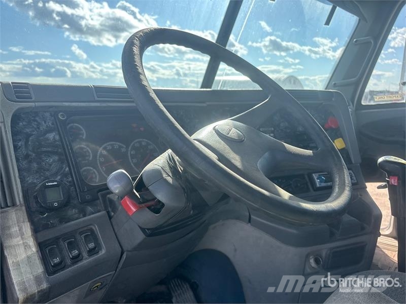 Freightliner Columbia 120 Sadulveokid