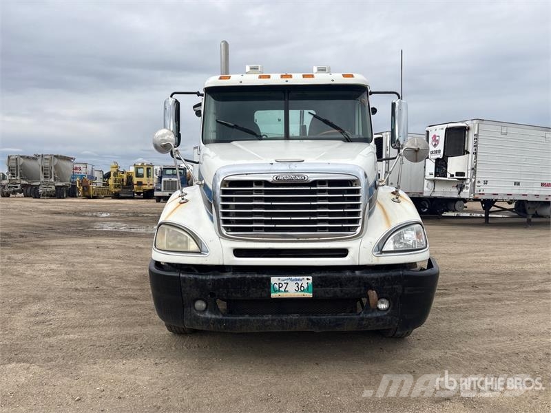 Freightliner Columbia 112 Sadulveokid