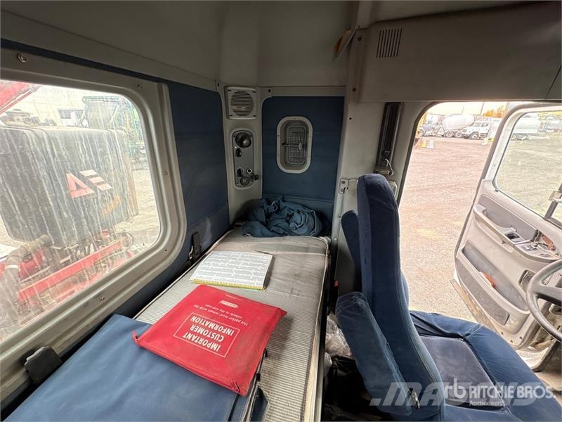 Freightliner Columbia Автокрани