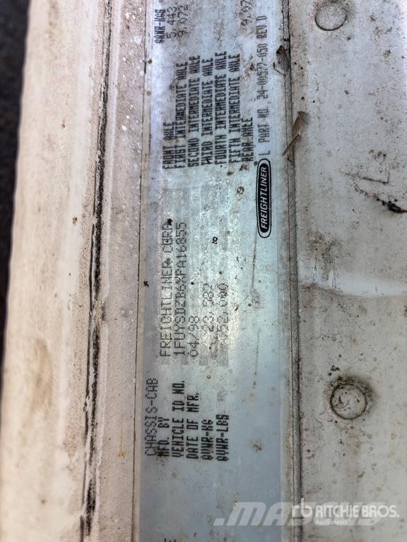 Freightliner Columbia For Parts Only T/A Sleeper Truck Tractor  Trekkvogner