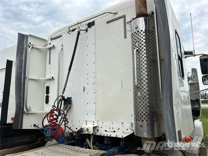 Freightliner Columbia 120 Tractor Units