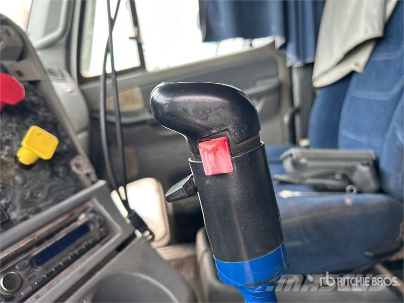 Freightliner Columbia 120 Tractor Units