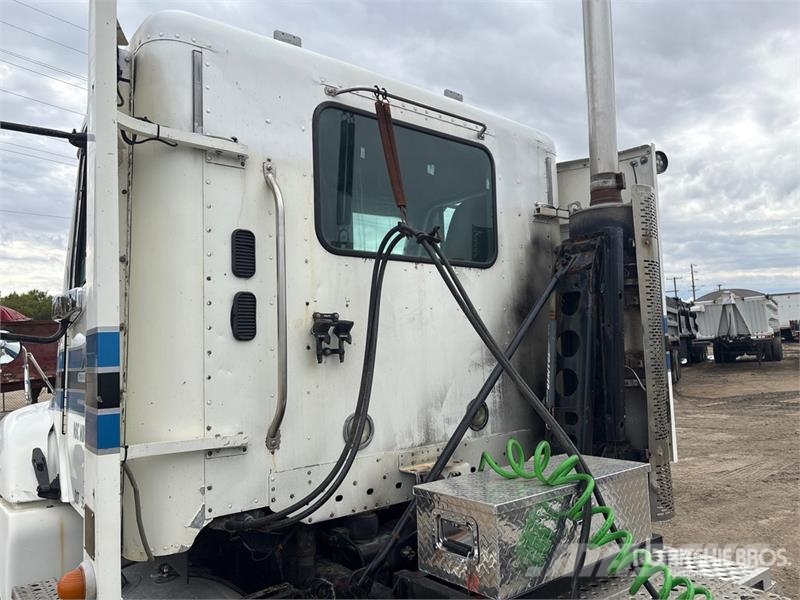 Freightliner Columbia 112 Sadulveokid