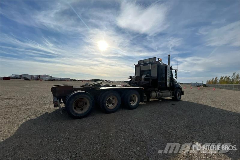 Freightliner Columbia 8x6 Sleeper Winch Truck Bergingsbiler