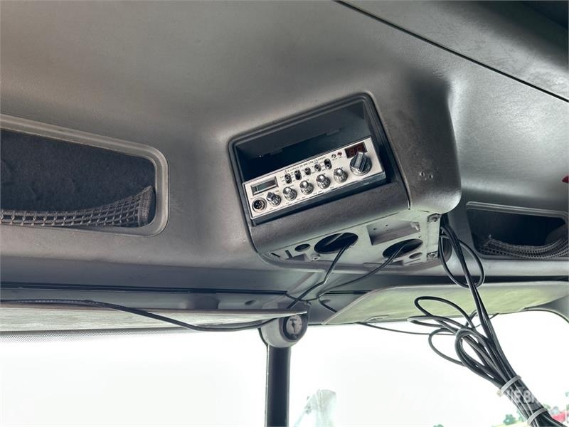 Freightliner Columbia 120 Tractor Units