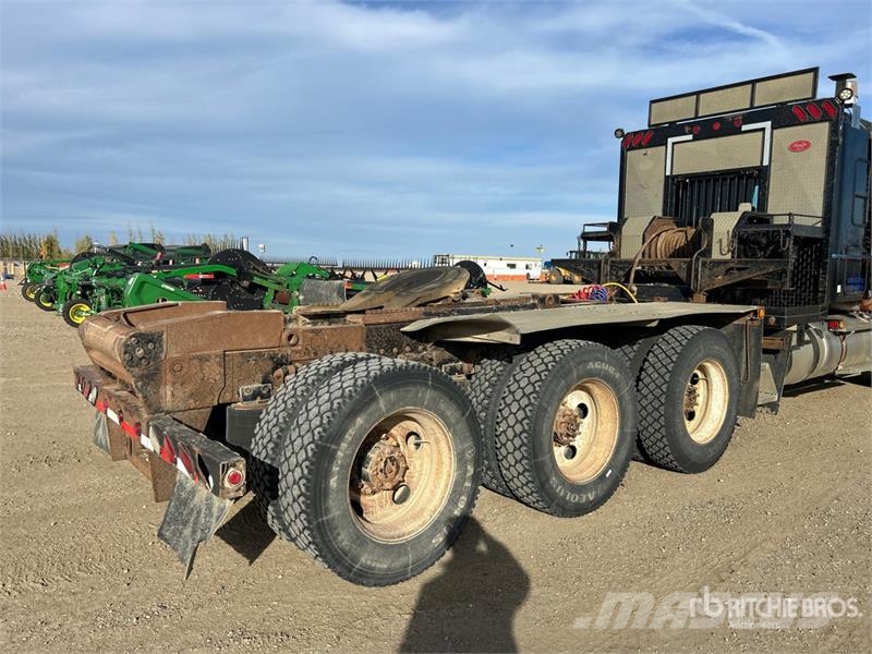 Freightliner Columbia 8x6 Sleeper Winch Truck Bergingsbiler